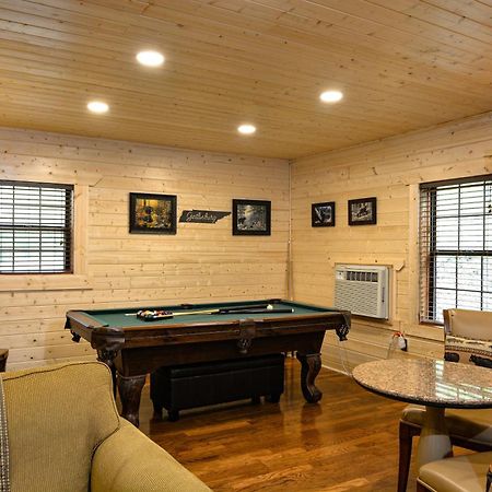 Smoky Mountain Dream Villa Gatlinburg Room photo