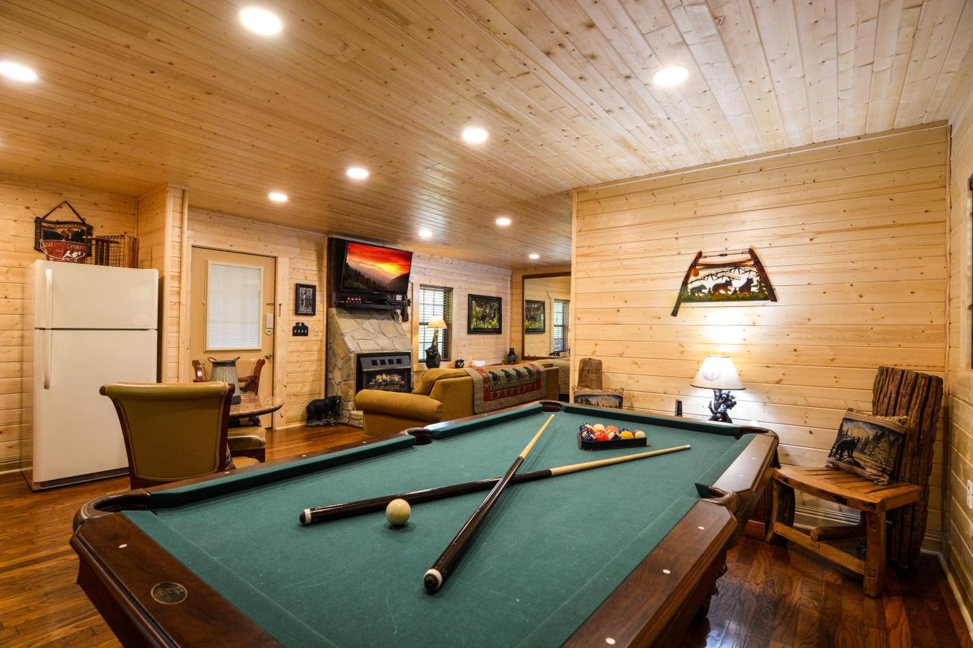 Smoky Mountain Dream Villa Gatlinburg Room photo