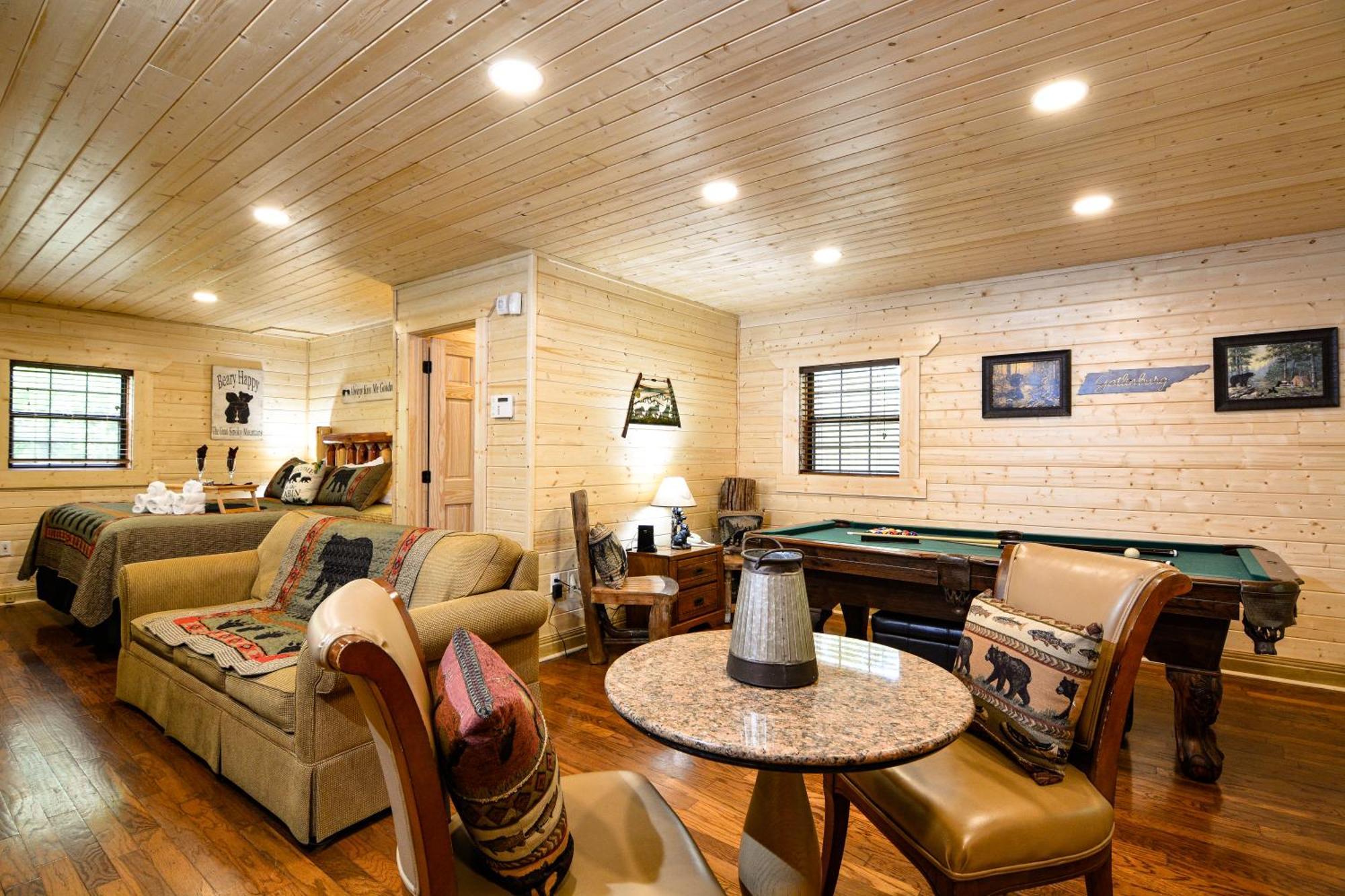 Smoky Mountain Dream Villa Gatlinburg Room photo